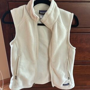 Patagonia Cream Synchilla Vest || Size S
